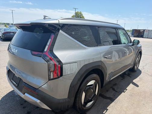 Pebble 2024 Kia EV9 Wind
