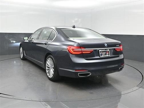 2016 BMW 740 i