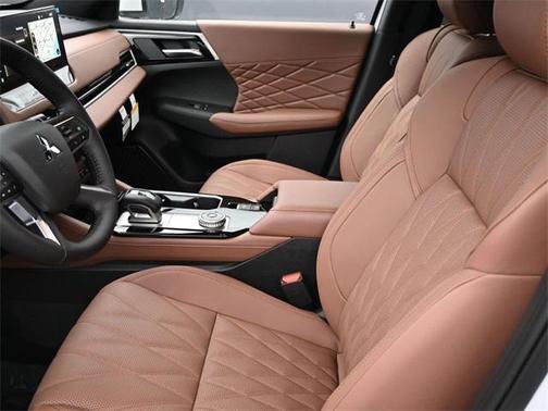 2025 Mitsubishi Outlander SEL