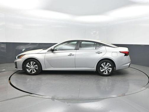 Brilliant Silver Metallic 2024 Nissan Altima 2.5 S