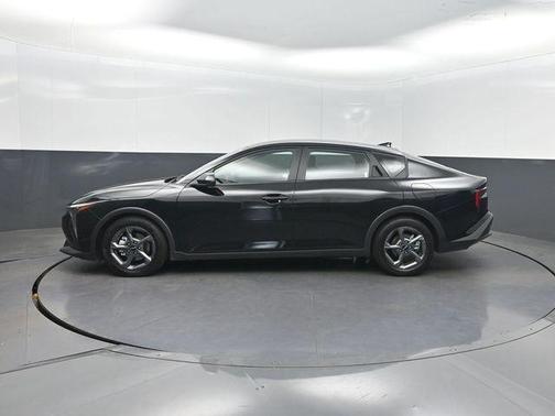 Aurora Black Pearl 2025 Kia K4