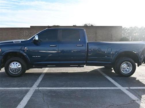 2022 RAM 3500 Laramie