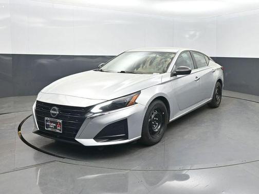 Brilliant Silver Metallic 2024 Nissan Altima 2.5 S