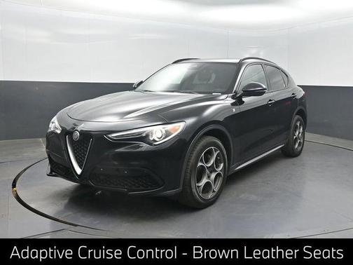Vulcano Black Metallic 2023 Alfa Romeo Stelvio Ti