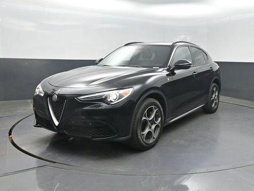 Vulcano Black Metallic 2023 Alfa Romeo Stelvio Ti
