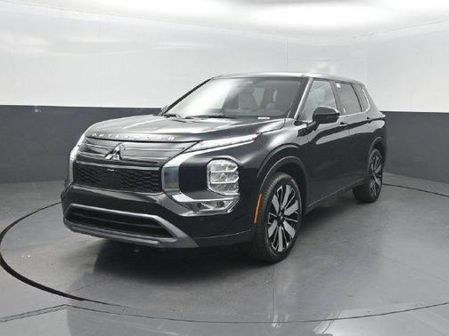 Black Diamond 2026 Mitsubishi Outlander SE