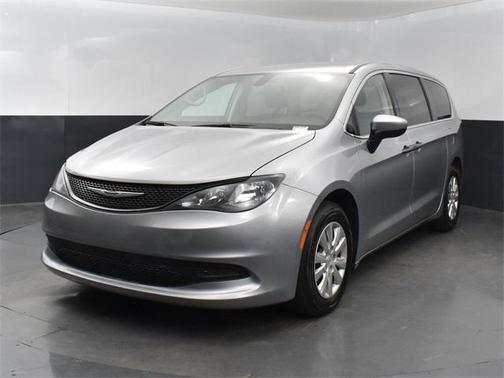 2021 Chrysler Voyager L