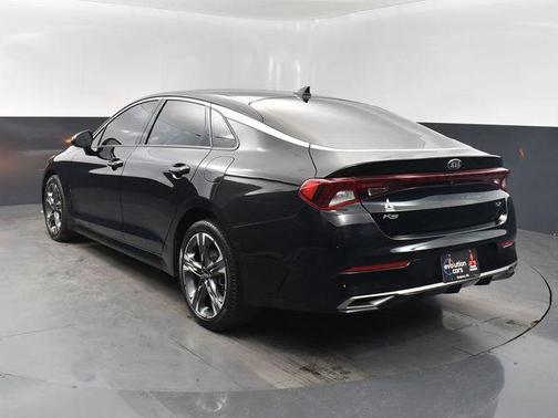 Ebony Black 2021 Kia K5 EX