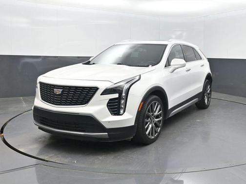 Crystal White Tri-Coat 2019 Cadillac XT4 Premium Luxury