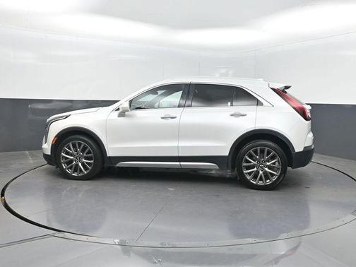 Crystal White Tri-Coat 2019 Cadillac XT4 Premium Luxury