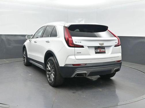 Crystal White Tri-Coat 2019 Cadillac XT4 Premium Luxury