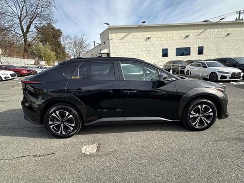 2023 Toyota bZ4X Limited