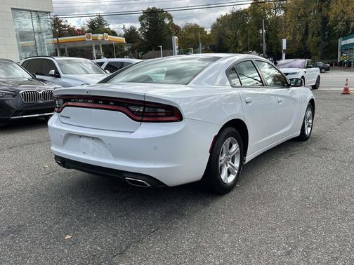 2022 Dodge Charger SE