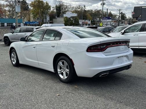 2022 Dodge Charger SE