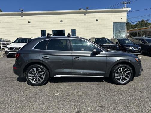 2023 Audi Q5 S line Premium Plus