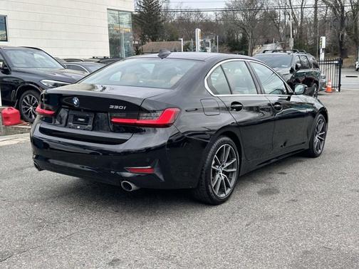 2019 BMW 330 i xDrive