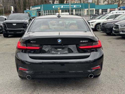 2019 BMW 330 i xDrive