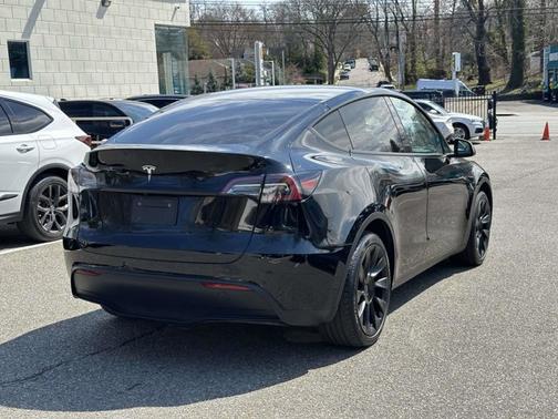 Black 2023 Tesla Model Y Long Range