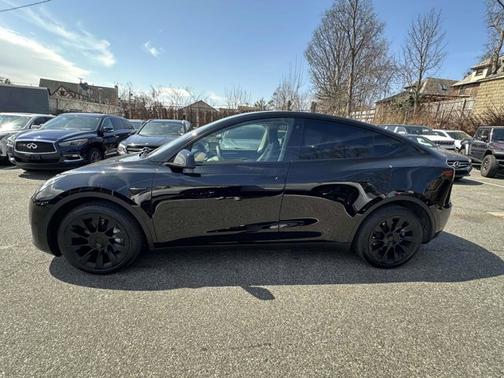 Black 2023 Tesla Model Y Long Range