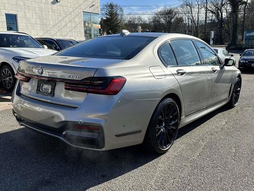2021 BMW 750 750i xDrive