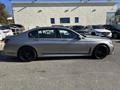 2021 BMW 750 750i xDrive
