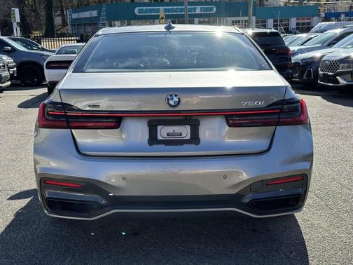 2021 BMW 750 750i xDrive