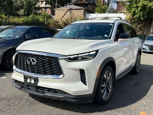 2022 INFINITI QX60 LUXE