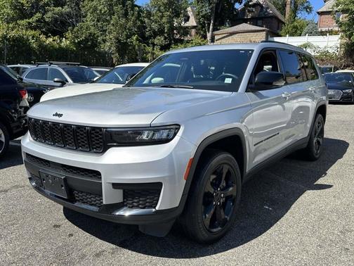 2022 Jeep Grand Cherokee L Altitude