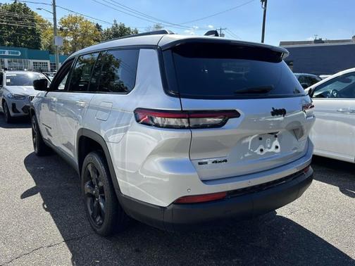 2022 Jeep Grand Cherokee L Altitude