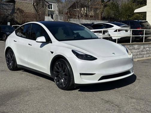 White 2022 Tesla Model Y Performance