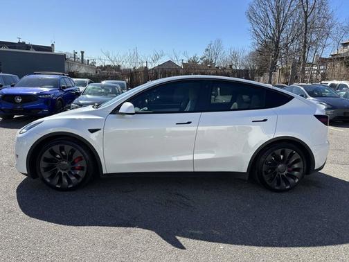 White 2022 Tesla Model Y Performance