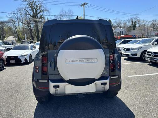 2021 Land Rover Defender SE
