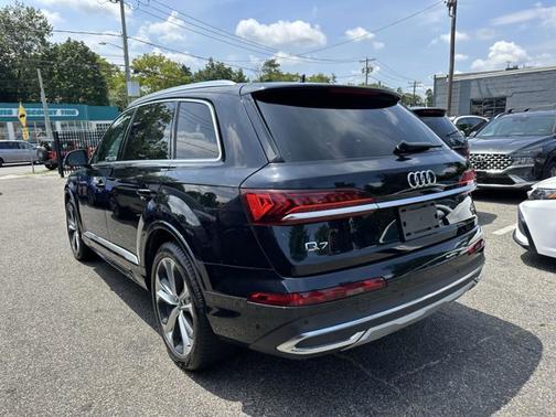 2021 Audi Q7 Prestige
