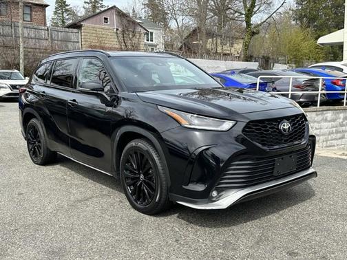 2023 Toyota Highlander XSE