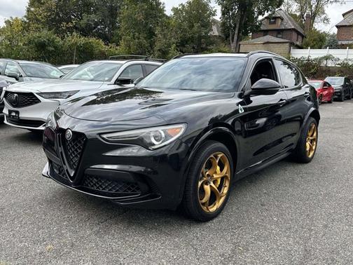 2021 Alfa Romeo Stelvio Quadrifoglio