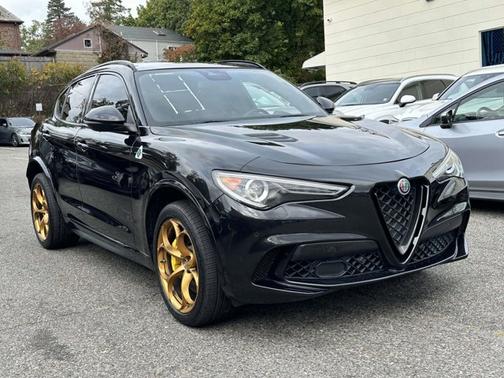 2021 Alfa Romeo Stelvio Quadrifoglio