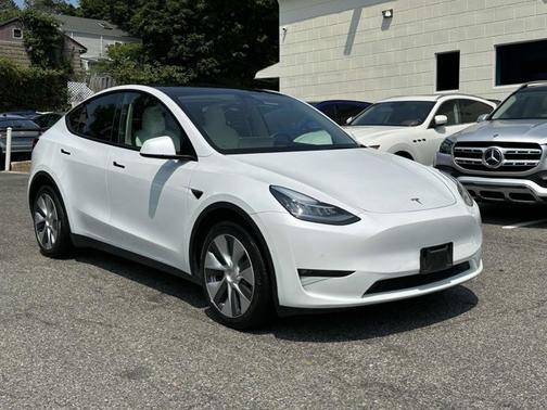 2022 Tesla Model Y Long Range