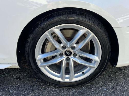 2023 Audi A4 S line Premium Plus