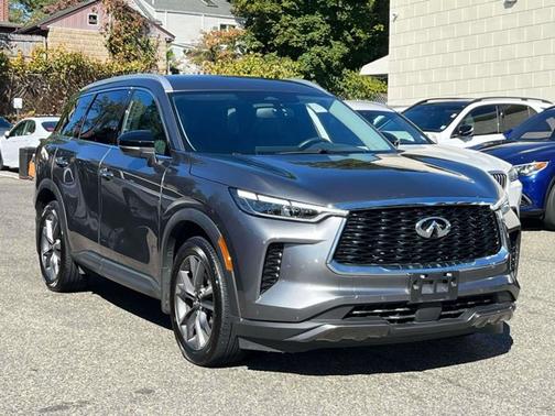 2022 INFINITI QX60 LUXE