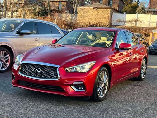 2022 INFINITI Q50 LUXE