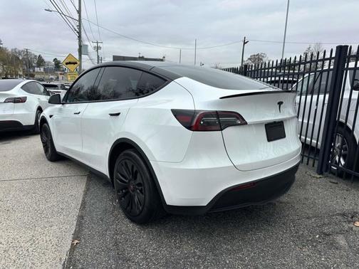 2022 Tesla Model Y Long Range