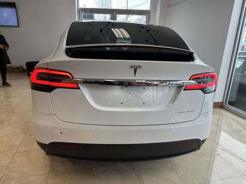 2020 Tesla Model X Long Range