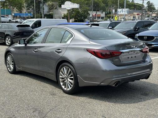 2022 INFINITI Q50 LUXE