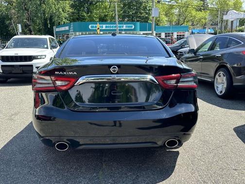 2018 Nissan Maxima SV