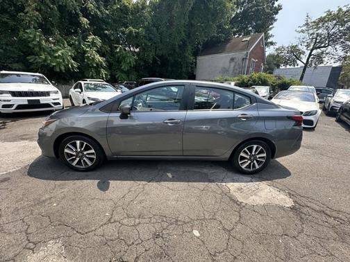 2022 Nissan Versa SV