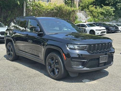 2023 Jeep Grand Cherokee Altitude