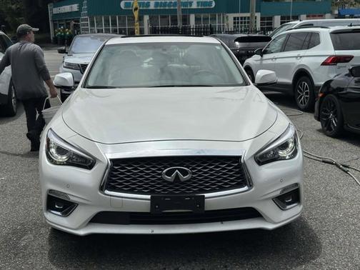 2022 INFINITI Q50 LUXE