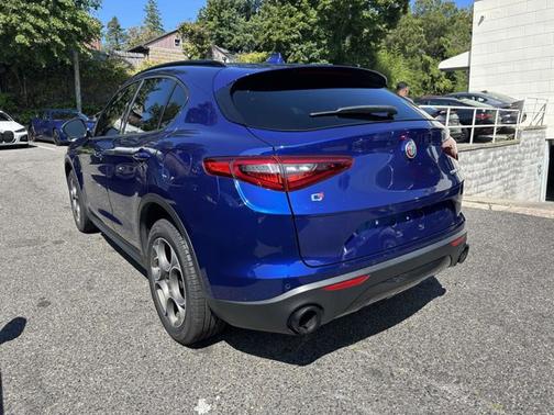 2022 Alfa Romeo Stelvio Sprint