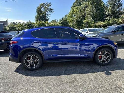 2022 Alfa Romeo Stelvio Sprint