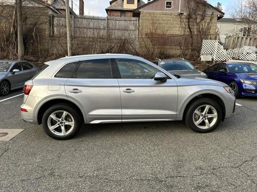 2022 Audi Q5 Premium